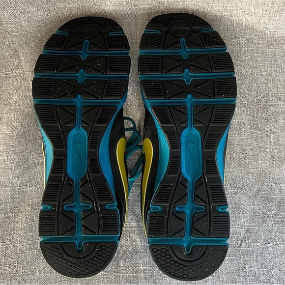 Nike Training In Season TR2 Women Shoes Size 11 Comfort Footbed Memory Foam - Picture 6 of 7